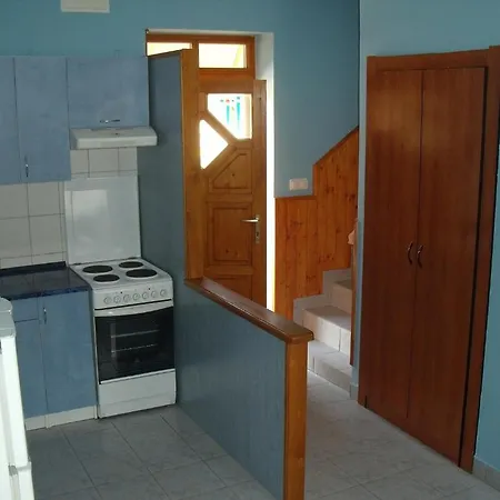 Sasi Apartmanhaz