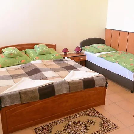 Apartment Sasi Apartmanhaz