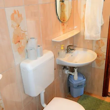 Sasi Apartmanhaz Lejlighed *