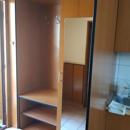 Sasi Apartmanhaz Apartament
