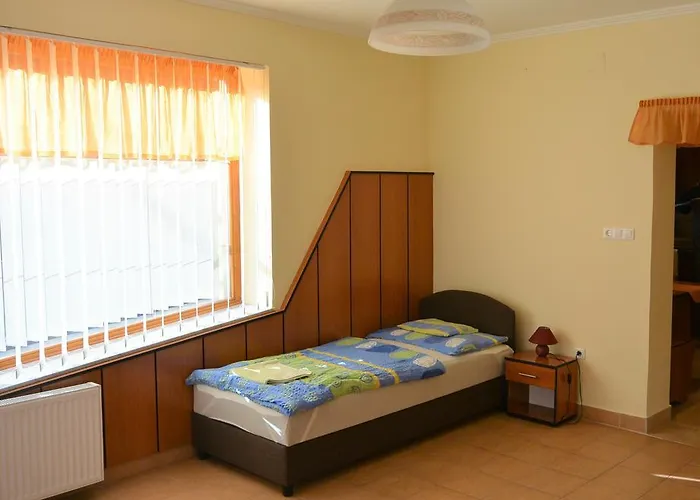 Sasi Apartmanhaz