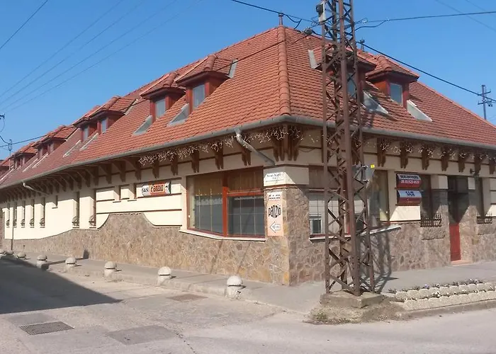 Sasi Apartmanhaz *